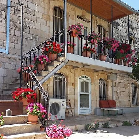 Rosary Sister Guest House Ein Karem Jeruzsálem Kültér fotó