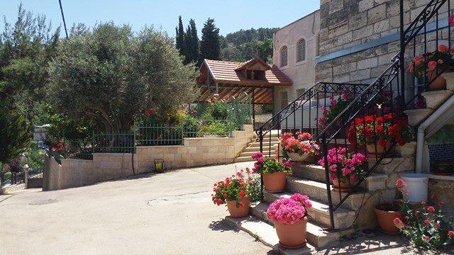 Rosary Sister Guest House Ein Karem Jeruzsálem Kültér fotó